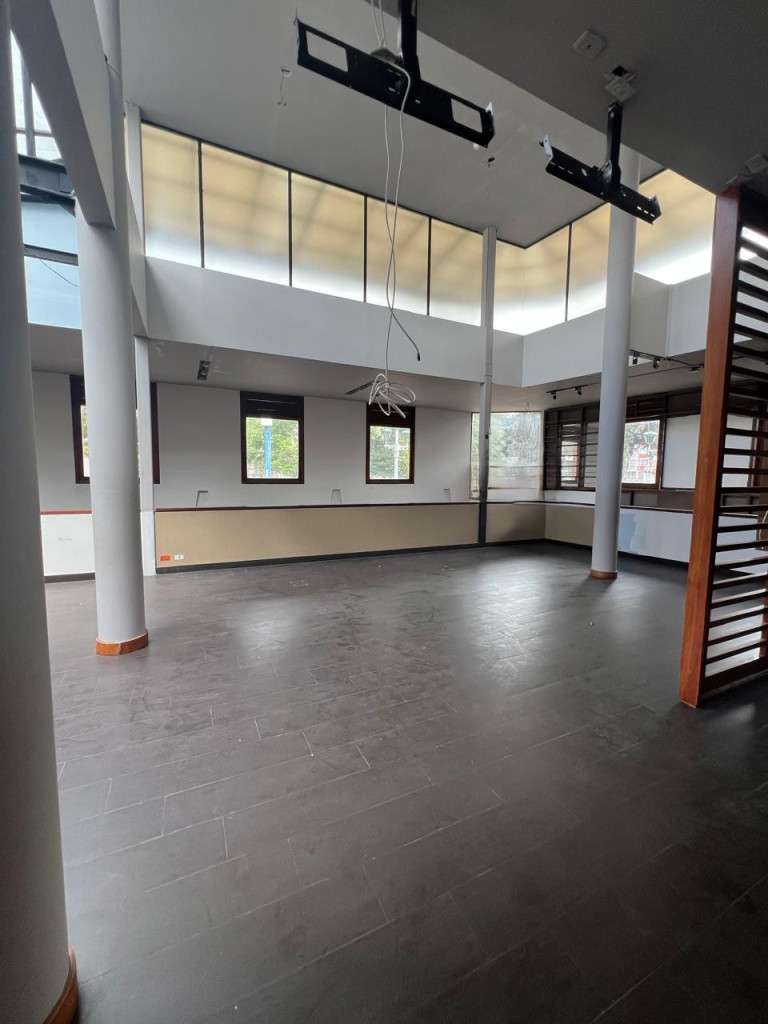 Local en Santa Barbara-Usaquén, Bogotá — foto 3