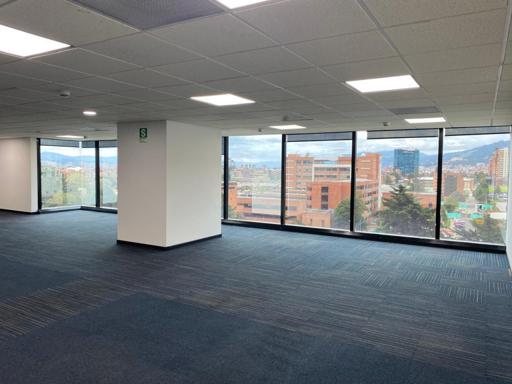 Oficina en Chico Alto, Bogotá — foto 2