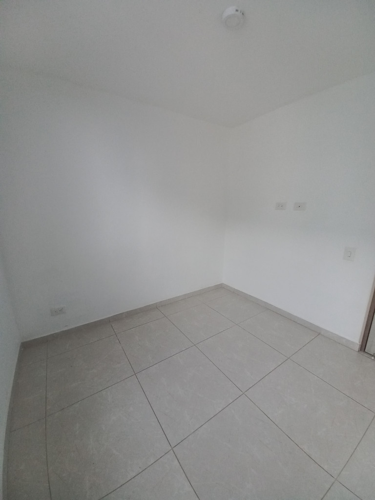 Apartamento En Venta - Club Residencial  Torreon De Varsovia Piso 18, Ibagué