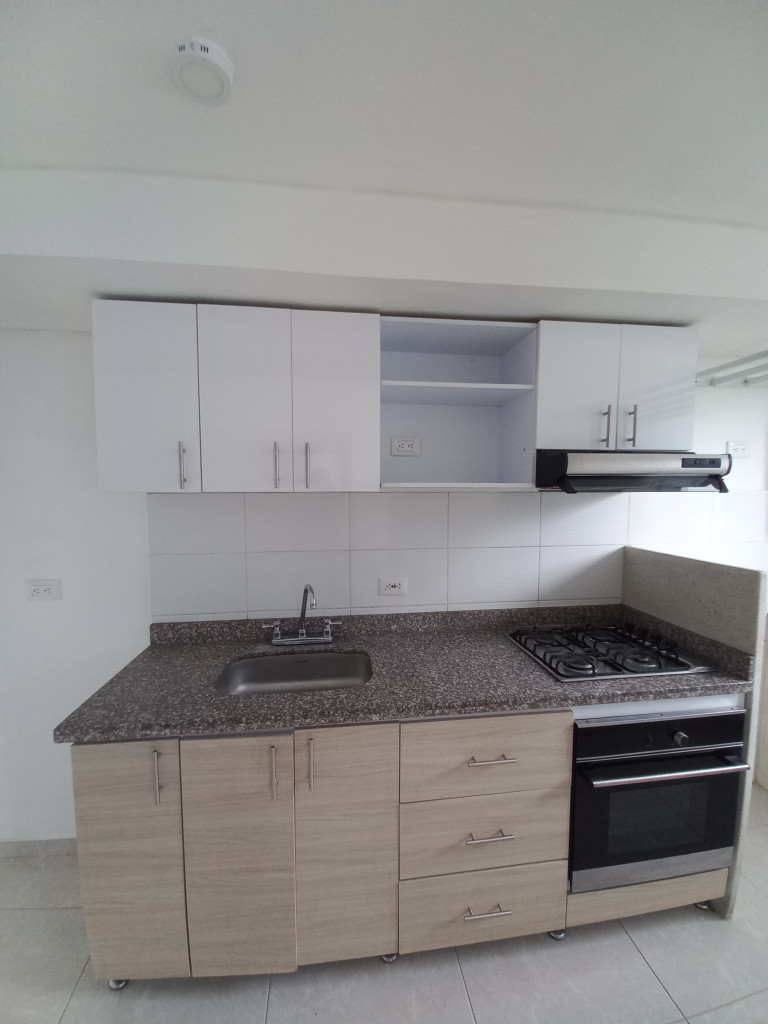 Apartamento En Venta - Club Residencial  Torreon De Varsovia Piso 18, Ibagué