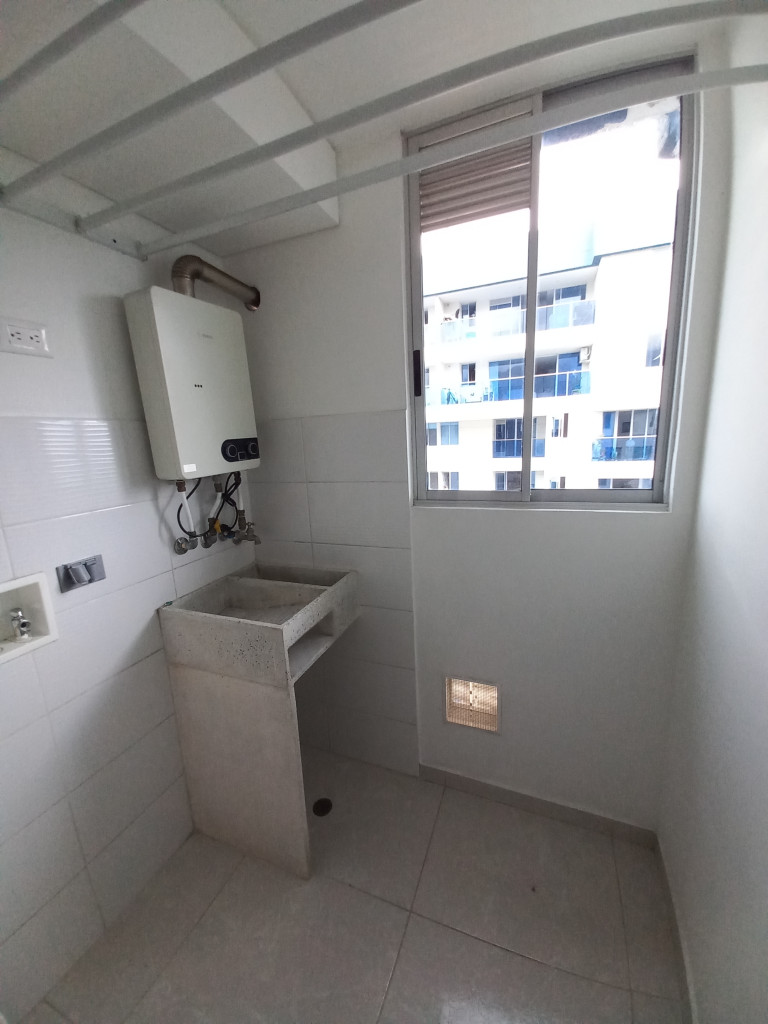 Apartamento En Venta - Club Residencial  Torreon De Varsovia Piso 18, Ibagué