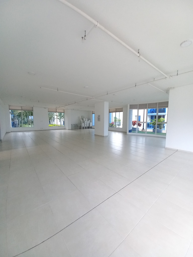 Apartamento En Venta - Club Residencial  Torreon De Varsovia Piso 18, Ibagué