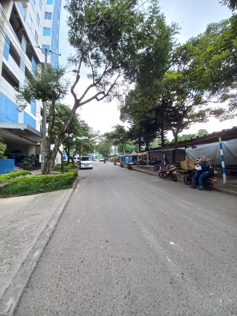 Apartamento En Venta - Club Residencial  Torreon De Varsovia Piso 18, Ibagué