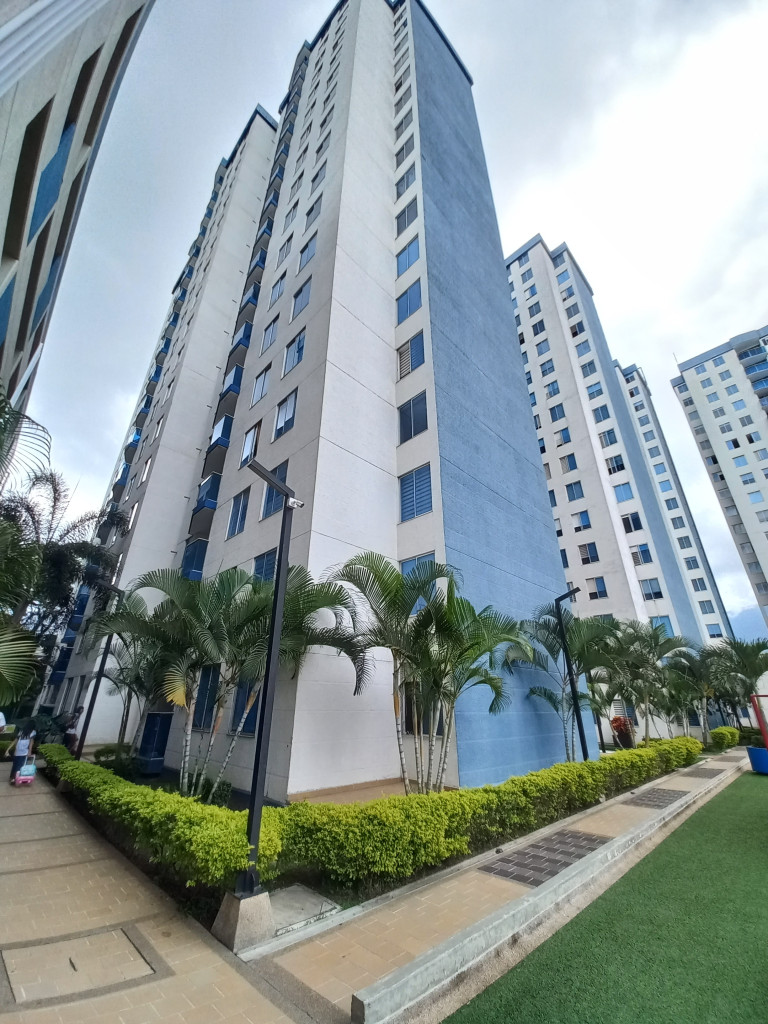 Apartamento En Venta - Club Residencial  Torreon De Varsovia Piso 18, Ibagué