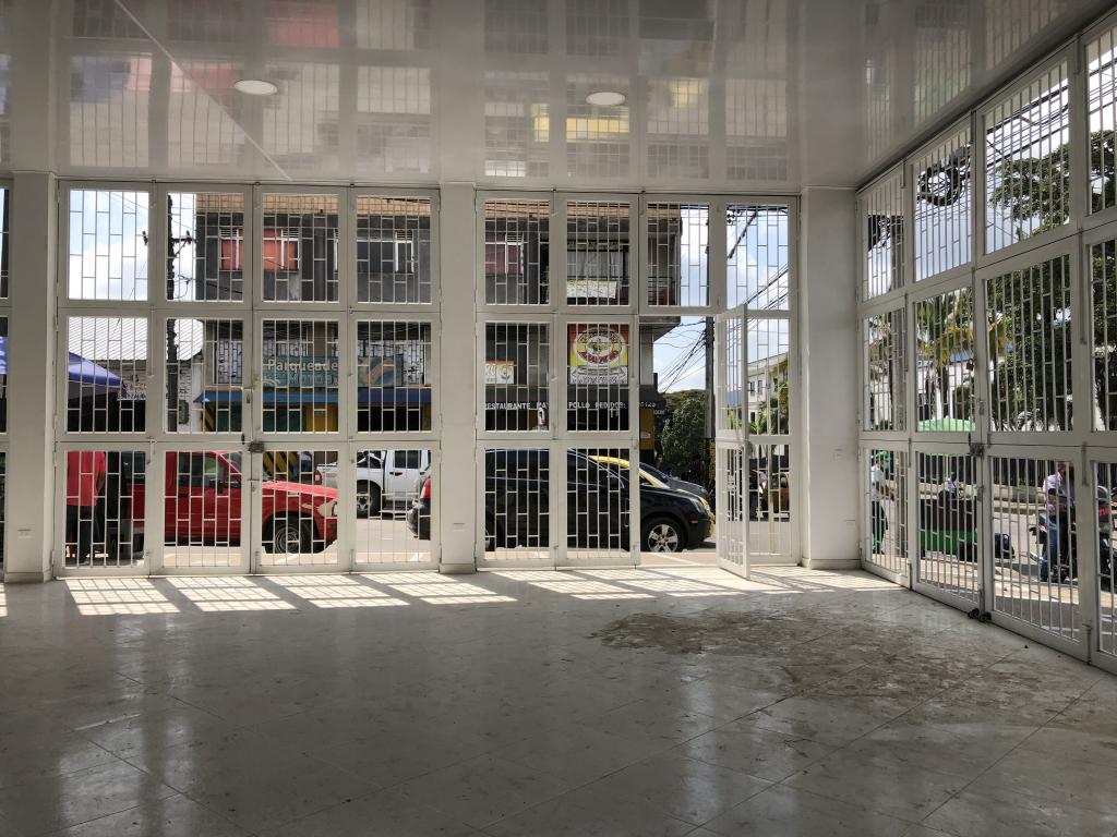 Local En Arriendo - Local 21 Con 3, Ibagué