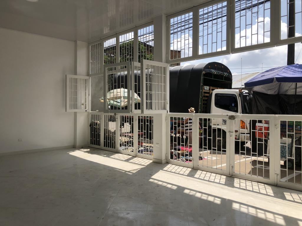 Local En Arriendo - Local 21 Con 3, Ibagué