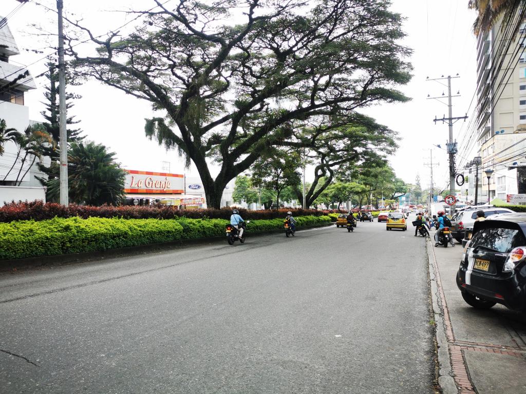 Local En Arriendo - Carrera 5 Con 39 Piso 1, Ibagué