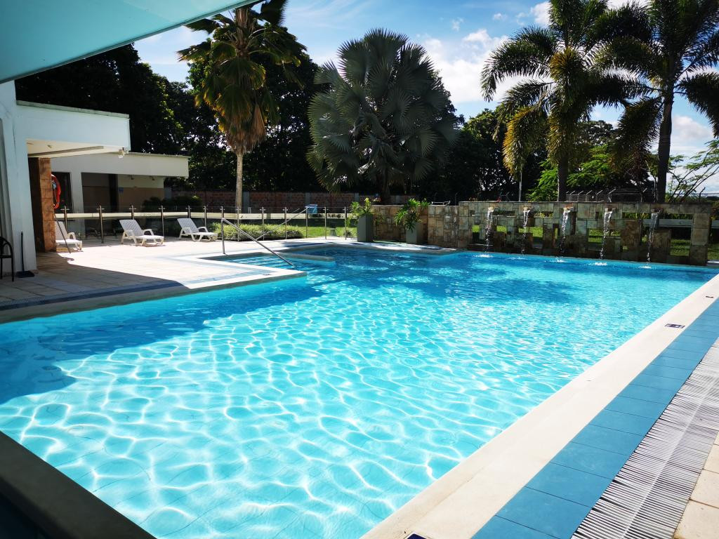 Apartamento En Venta - C.r Golf Club Piso 3, Ibagué