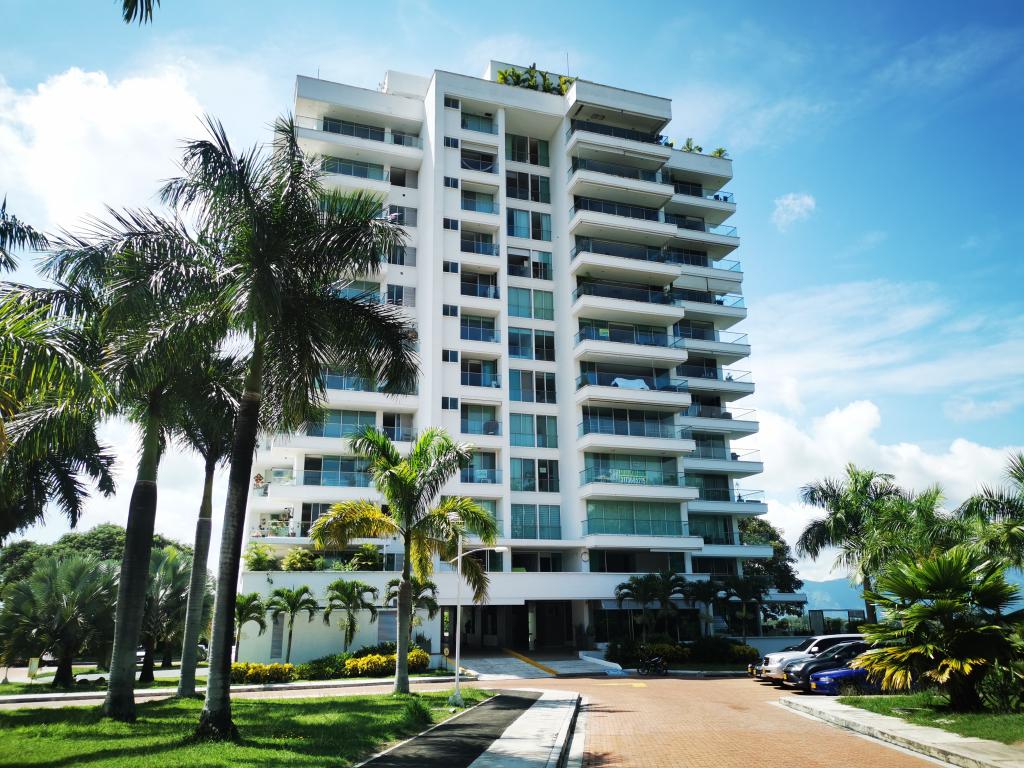 Apartamento En Venta - C.r Golf Club Piso 3, Ibagué