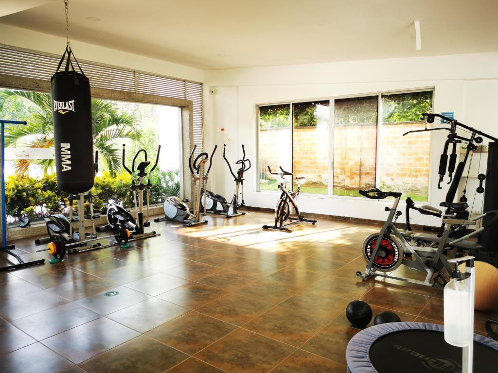 Apartamento En Venta - C.r Golf Club Piso 3, Ibagué