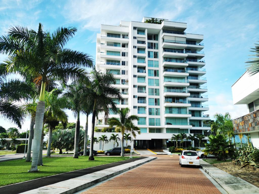 Apartamento En Venta - C.r Golf Club Piso 3, Ibagué