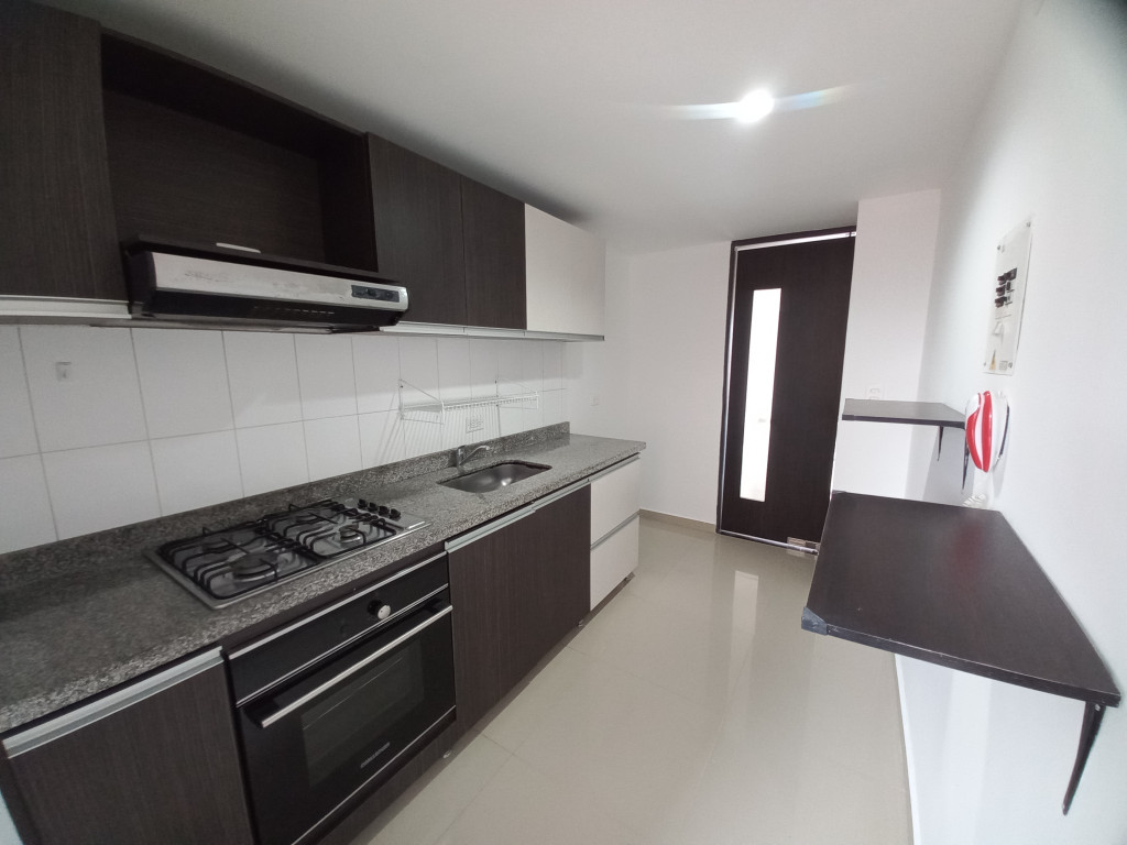Apartamento En Venta - Altos De Santa Cecilia Piso 9, Ibagué