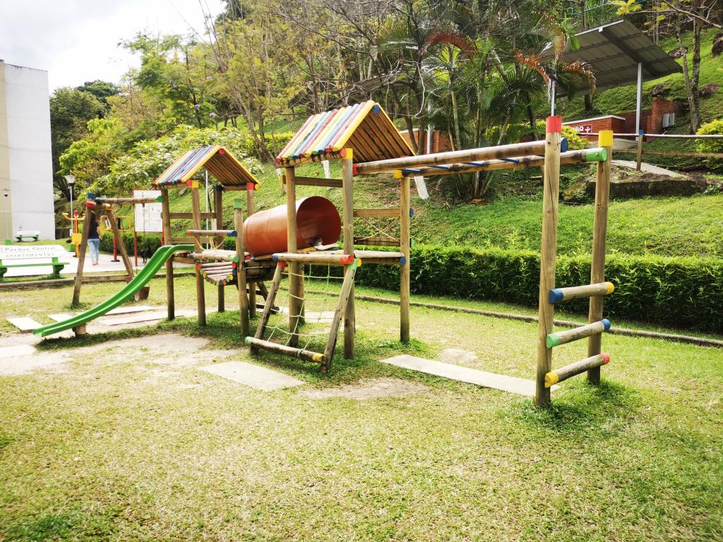 Local En Venta - C.r Parque Central Piso 1, Ibagué