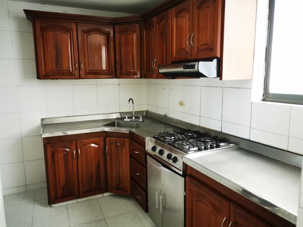 Apartamento En Arriendo - Edificio Altos De Piedra Pintada Piso 3 Con Ascens, Ibagué