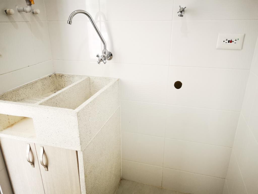 Apartamento En Venta - C.r Foresta Calambeo Piso 8, Ibagué