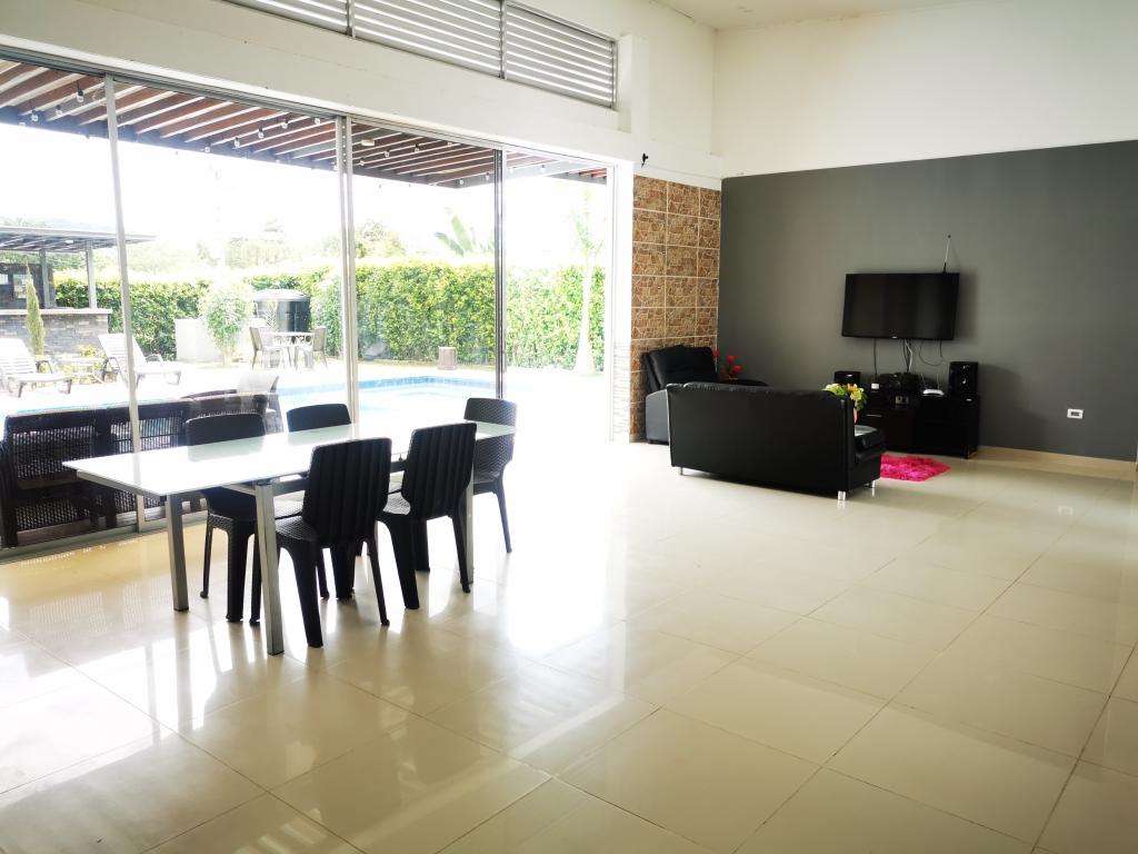 Casa Campestre En Venta - Condominio Las Juanas-Chucuni, Ibagué