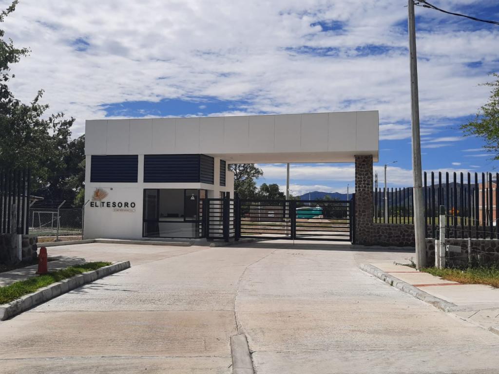 Lote En Venta - Club Residencial El Tesoro, Alvarado