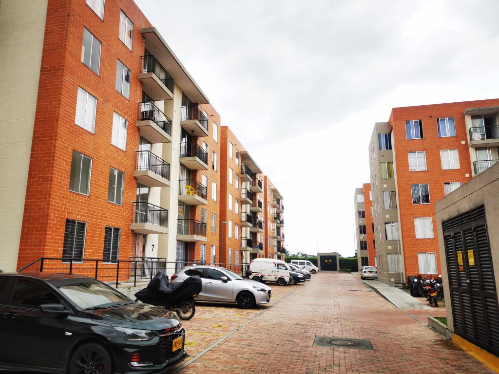 Apartamento En Venta - C.r Arboleda Del Campestre Totumo Piso 5 Sin Ascen, Ibagué