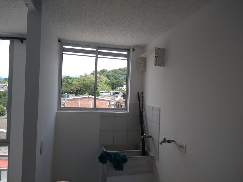 Apartamento En Venta - C.r Mirador De Cantabria Piso 5, Ibagué