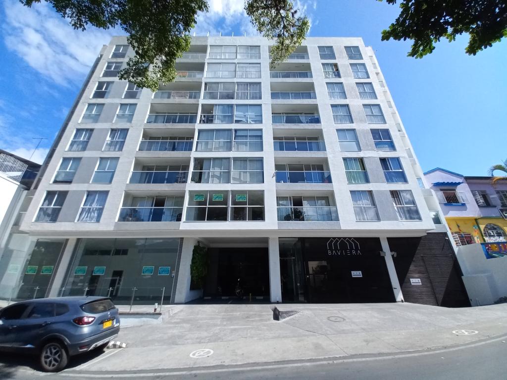 APARTAMENTO en ARRIENDO en EDIFICIO BAVIERA PISO 8 — 3