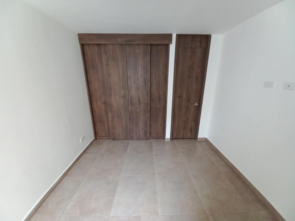 Apartamento En Venta - C.r Granate Piso 3 Sin Ascensor, Ibagué