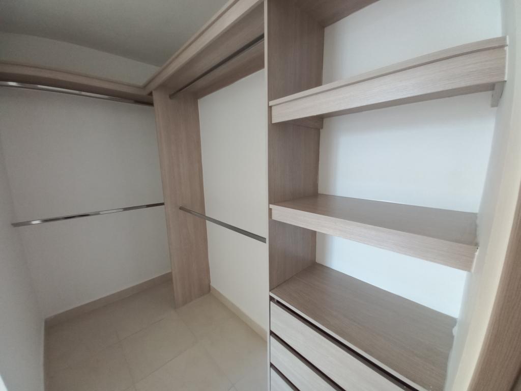 Apartamento En Venta - C.r Bosque De San Ángel Piso 12, Ibagué
