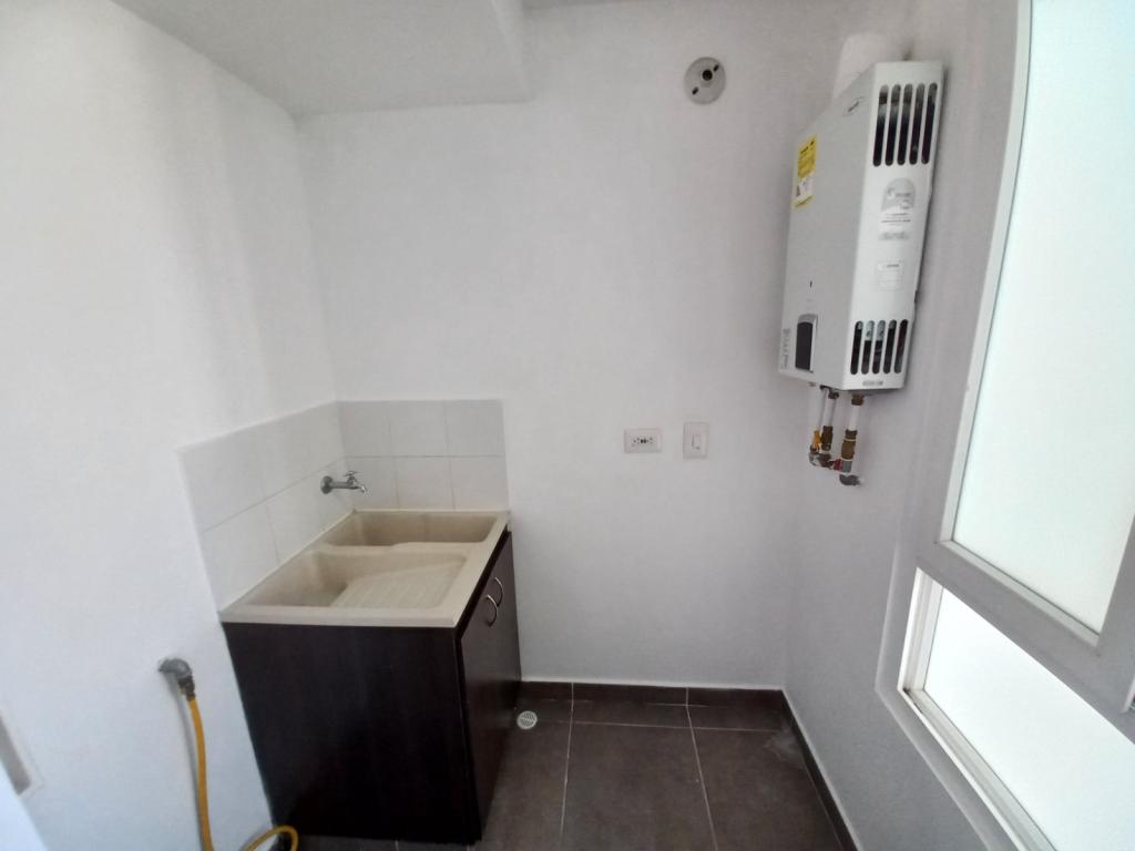Apartamento En Venta - C.r Bosque De San Ángel Piso 12, Ibagué