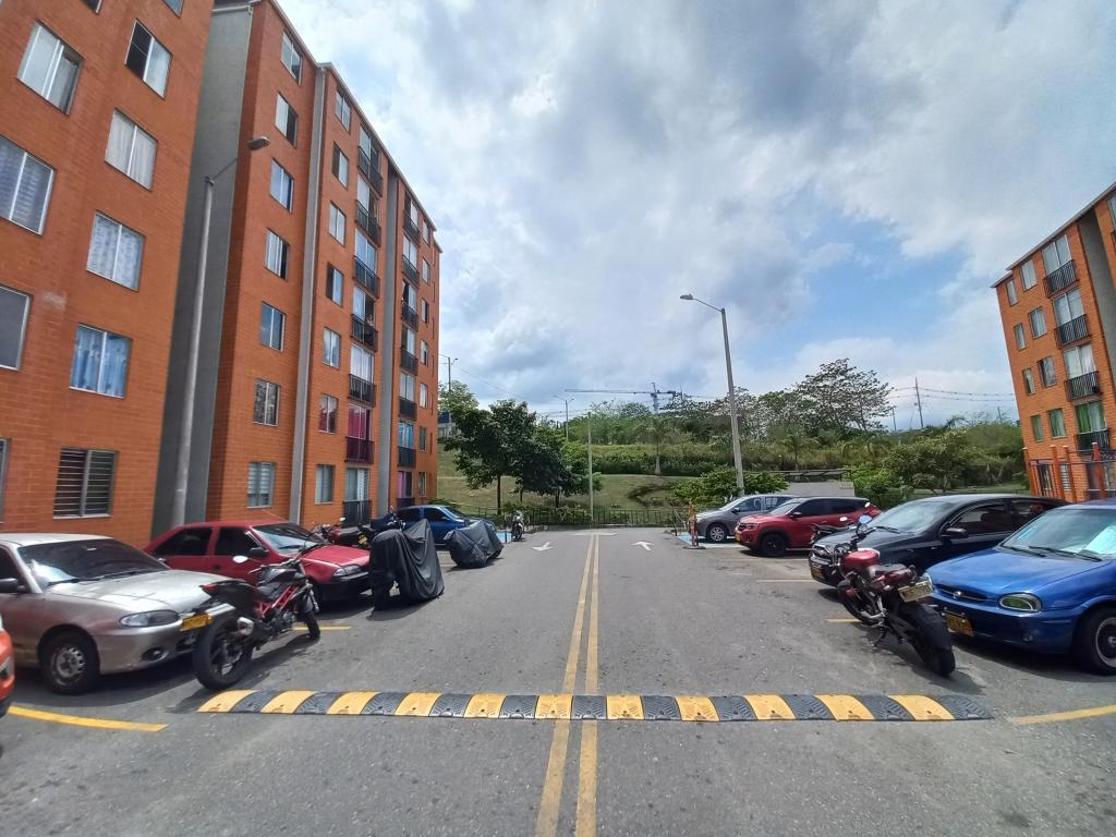 Apartamento En Arriendo - Arboleda Campestre Yarumo Piso 7 Sin Ascensor, Ibagué