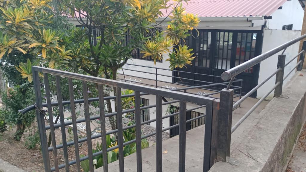 Casa En Venta - Centro - Rovira, Róvira