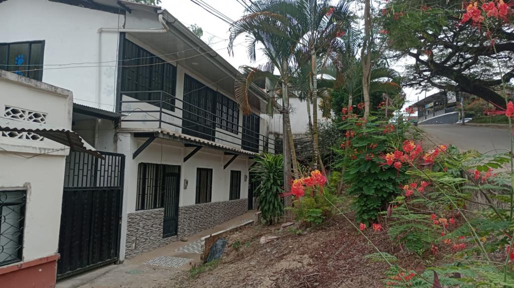 Casa En Venta - Centro - Rovira, Róvira