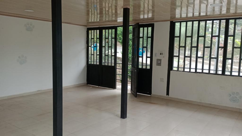 Casa En Venta - Centro - Rovira, Róvira