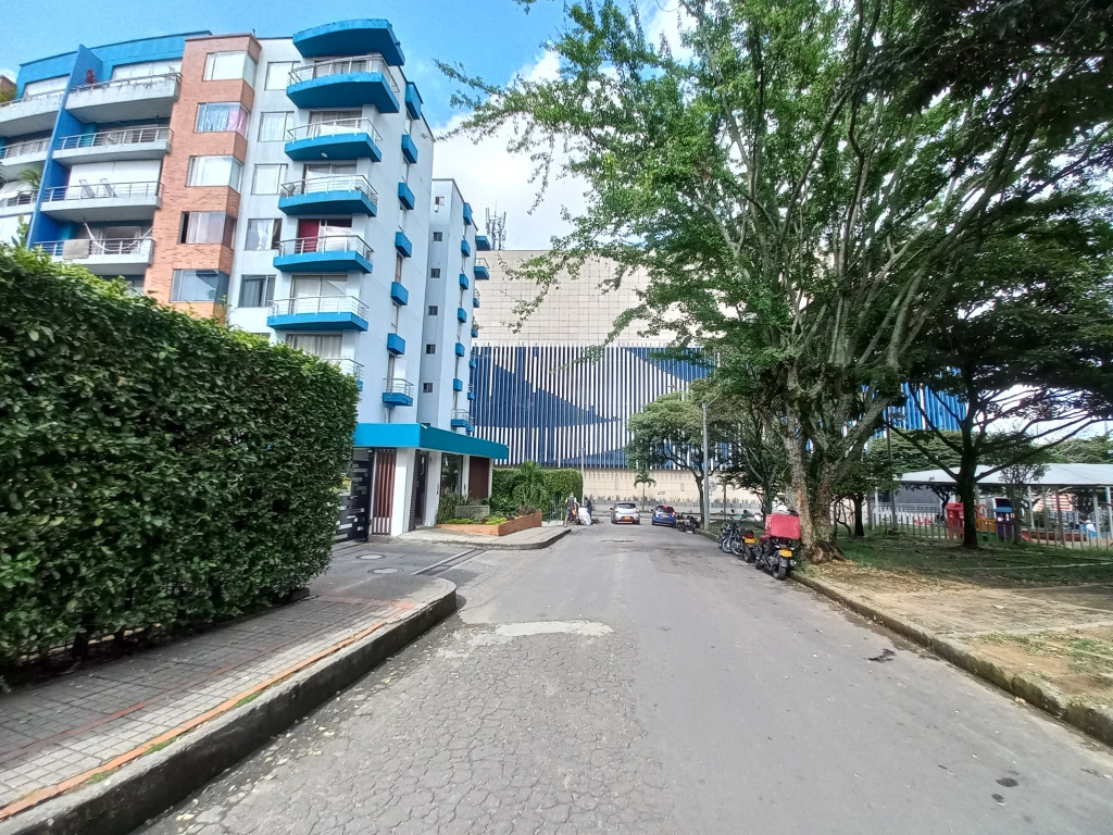 APARTAMENTO en VENTA en CONJUNTO TOSCANA PISO 5 — 2