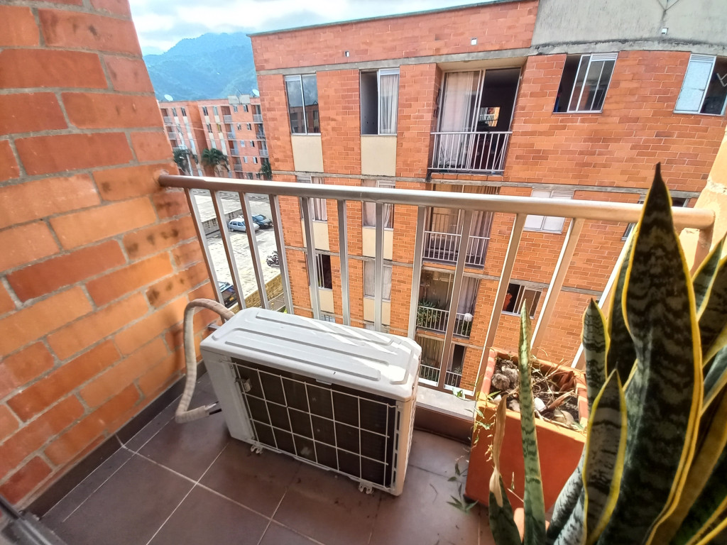 Apartamento En Venta - Torreón De Santa Ana De Zorroza Piso 5 Sin Asc, Ibagué