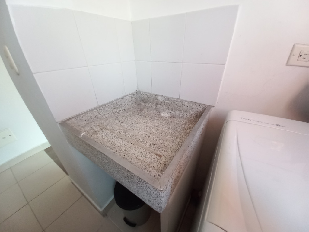 Apartamento En Venta - Torreón De Santa Ana De Zorroza Piso 5 Sin Asc, Ibagué