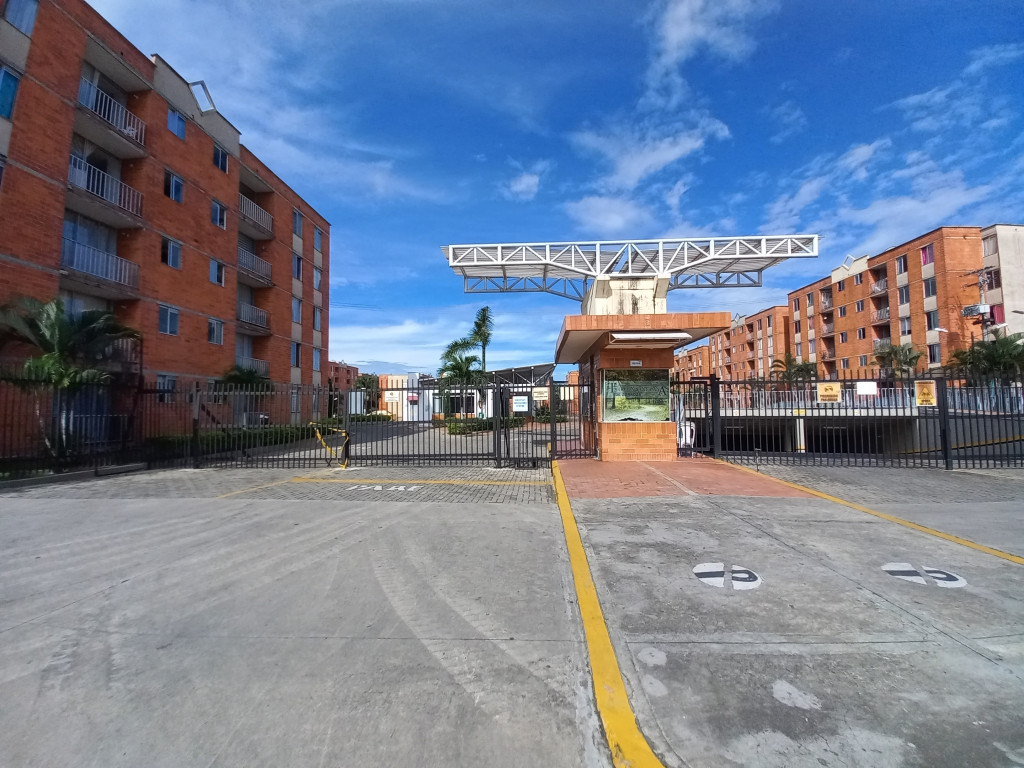 Apartamento En Venta - Torreón De Santa Ana De Zorroza Piso 5 Sin Asc, Ibagué