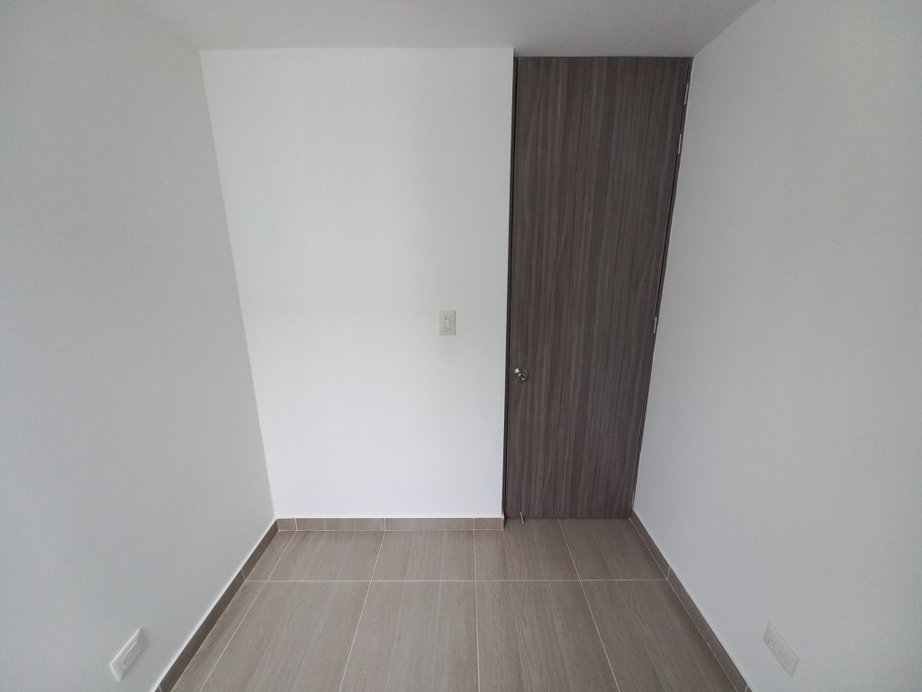 Apartamento En Arriendo - Conjunto Residencial Alminar Samoa Piso 12, Ibagué