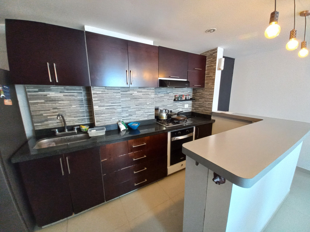 Apartamento En Venta - C.r Altavista De Piedra Pintada Piso 6, Ibagué