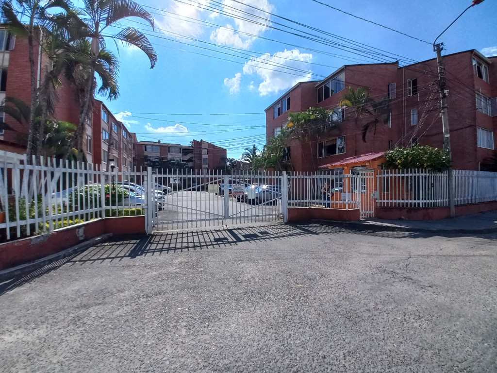 Apartamento En Venta - Palmeras Piso 4-Costado Exito Sin Ascensor, Ibagué
