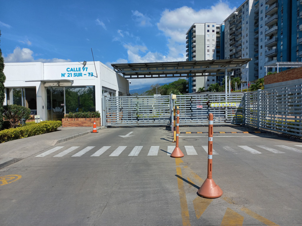 Apartamento En Venta - Montes De Gran Reserva Piso 9, Ibagué