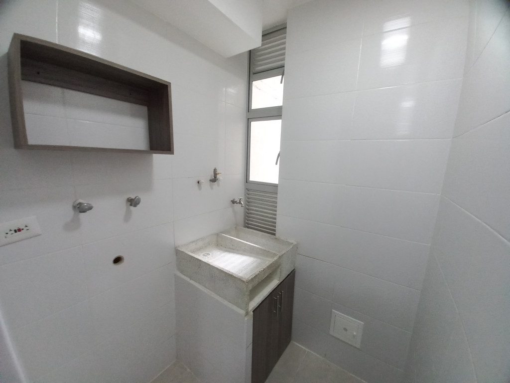 Apartamento En Venta - Conjunto Residencial Florida Iv Piso 10, Ibagué
