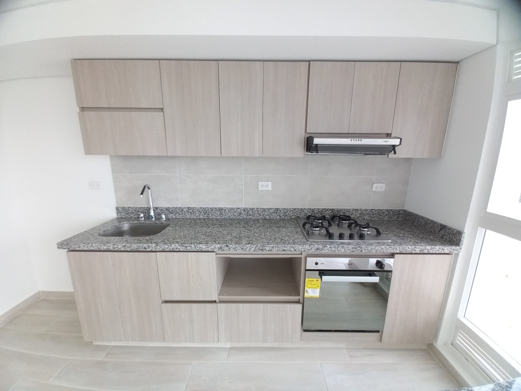 Apartamento En Venta - C.r Bosque Reservado Piso 9, Ibagué