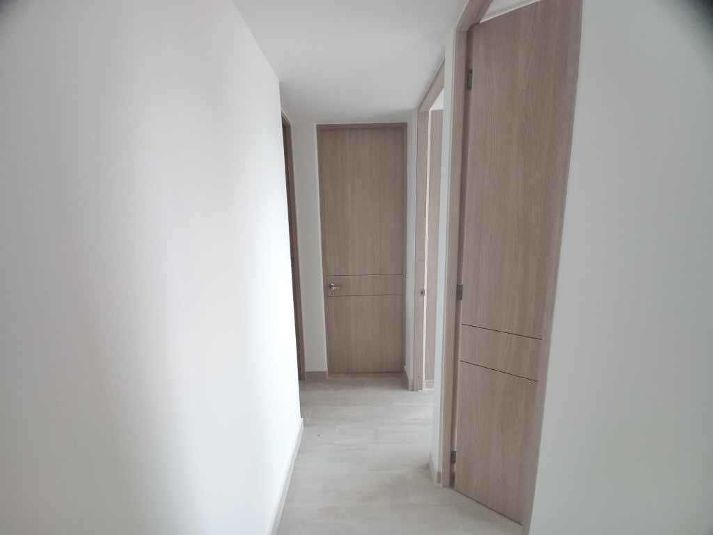 Apartamento En Venta - C.r Bosque Reservado Piso 10, Ibagué