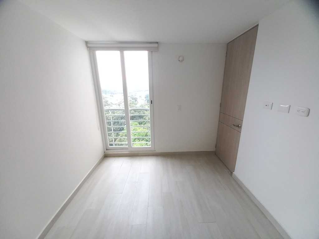 Apartamento En Venta - C.r Bosque Reservado Piso 10, Ibagué