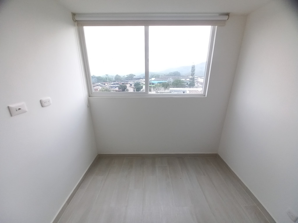 Apartamento En Venta - C.r Bosque Reservado Piso 10, Ibagué