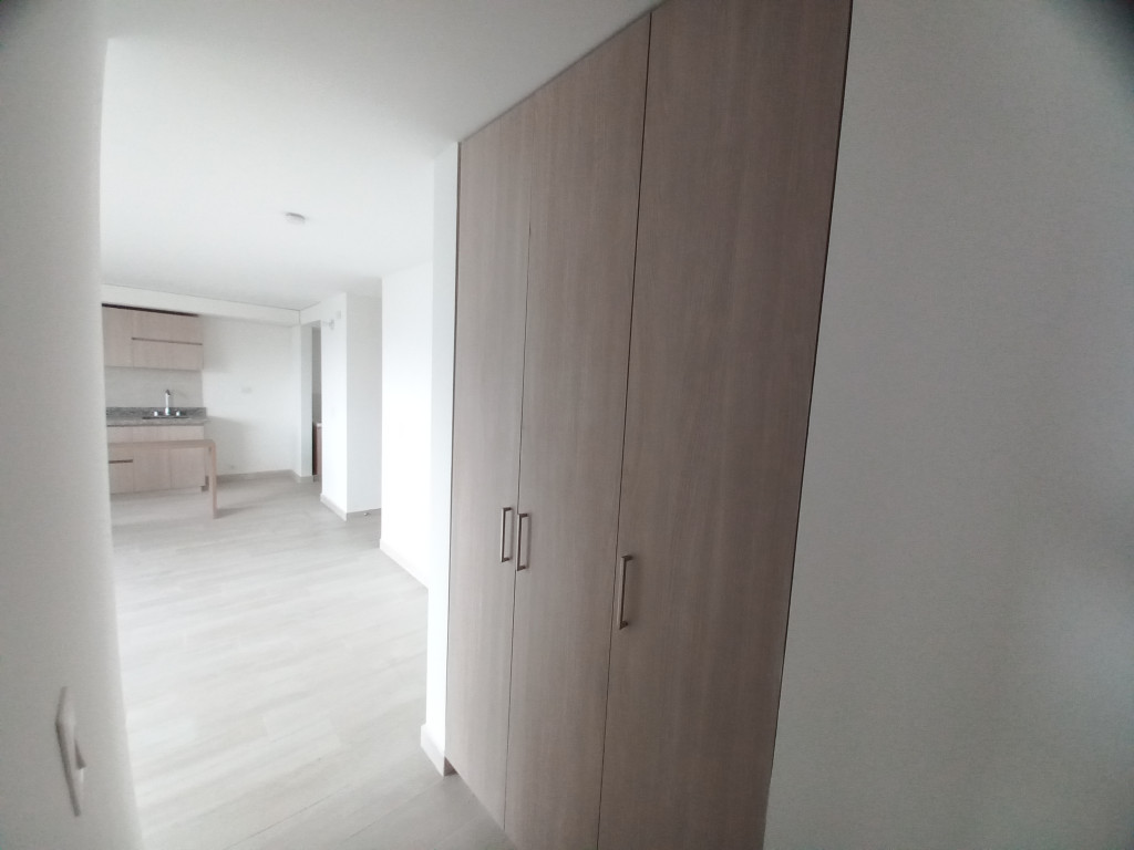 Apartamento En Venta - C.r Bosque Reservado Piso 10, Ibagué