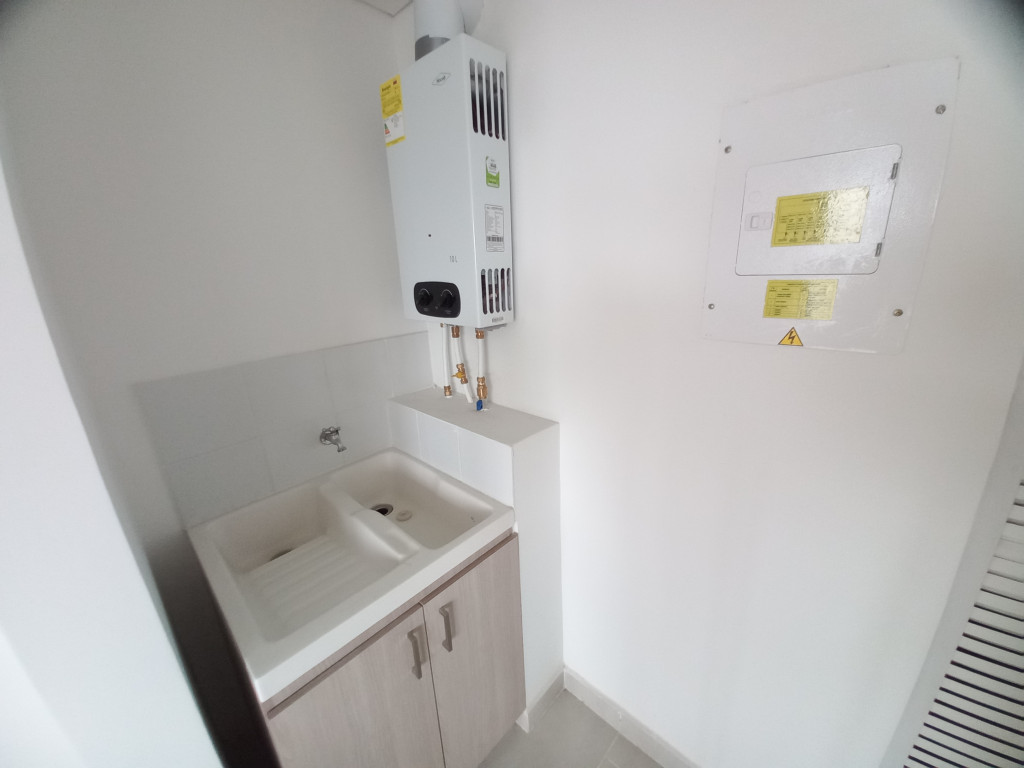 Apartamento En Venta - C.r Bosque Reservado Piso 10, Ibagué