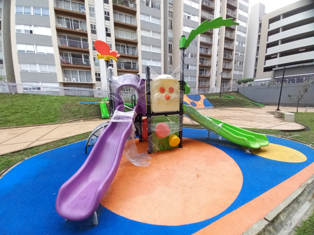 Apartamento En Venta - C.r Bosque Reservado Piso 10, Ibagué