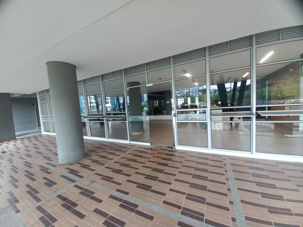 Apartamento En Venta - C.r Bosque Reservado Piso 10, Ibagué