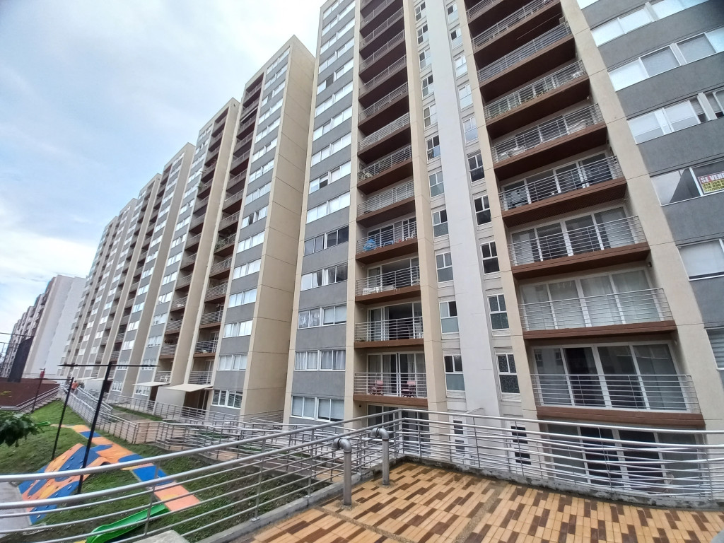 Apartamento En Venta - C.r Bosque Reservado Piso 10, Ibagué