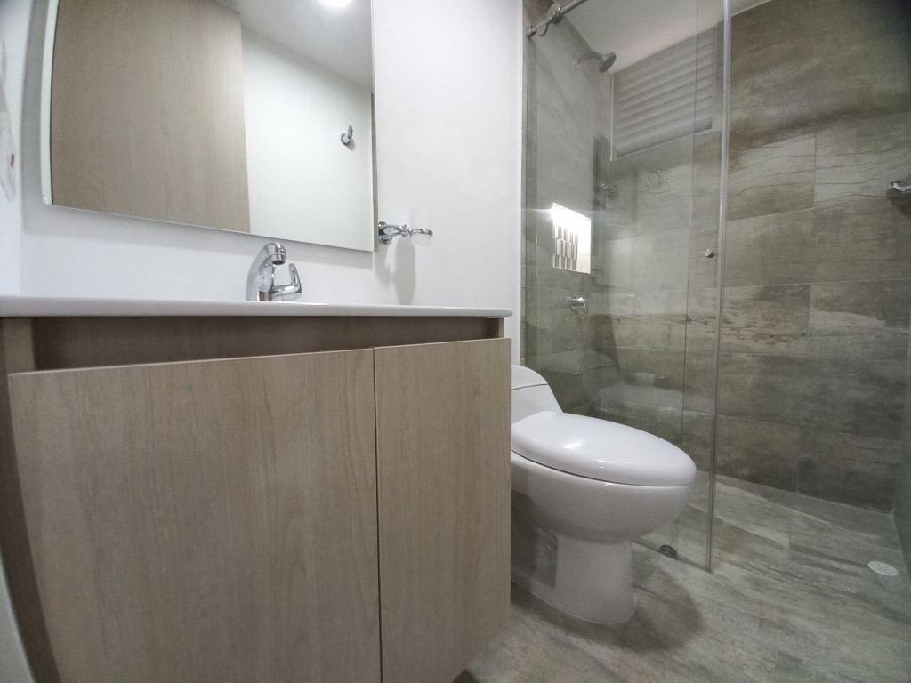 Apartamento En Venta - C. R  Valle Lindo Piso 12, Ibagué